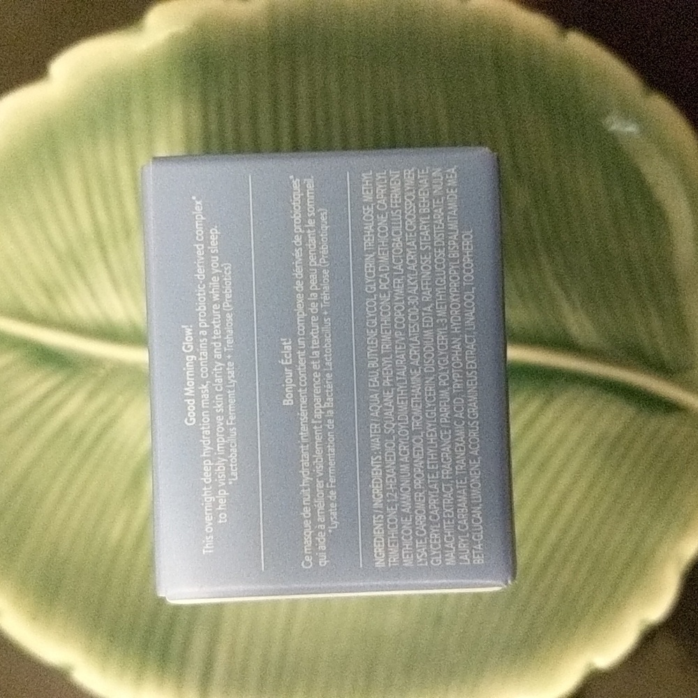 Water Sleeping Mask - Picture 2 of 3